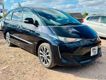Used Toyota Estima 2016 for sale - 79394052: Photo