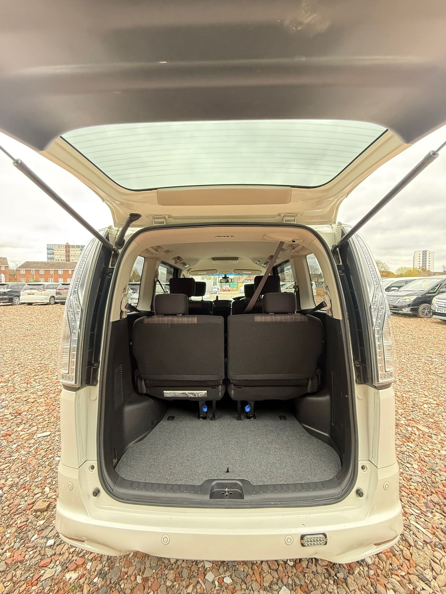 Used Nissan Serena 2026 for sale - 78107716: Photo 18