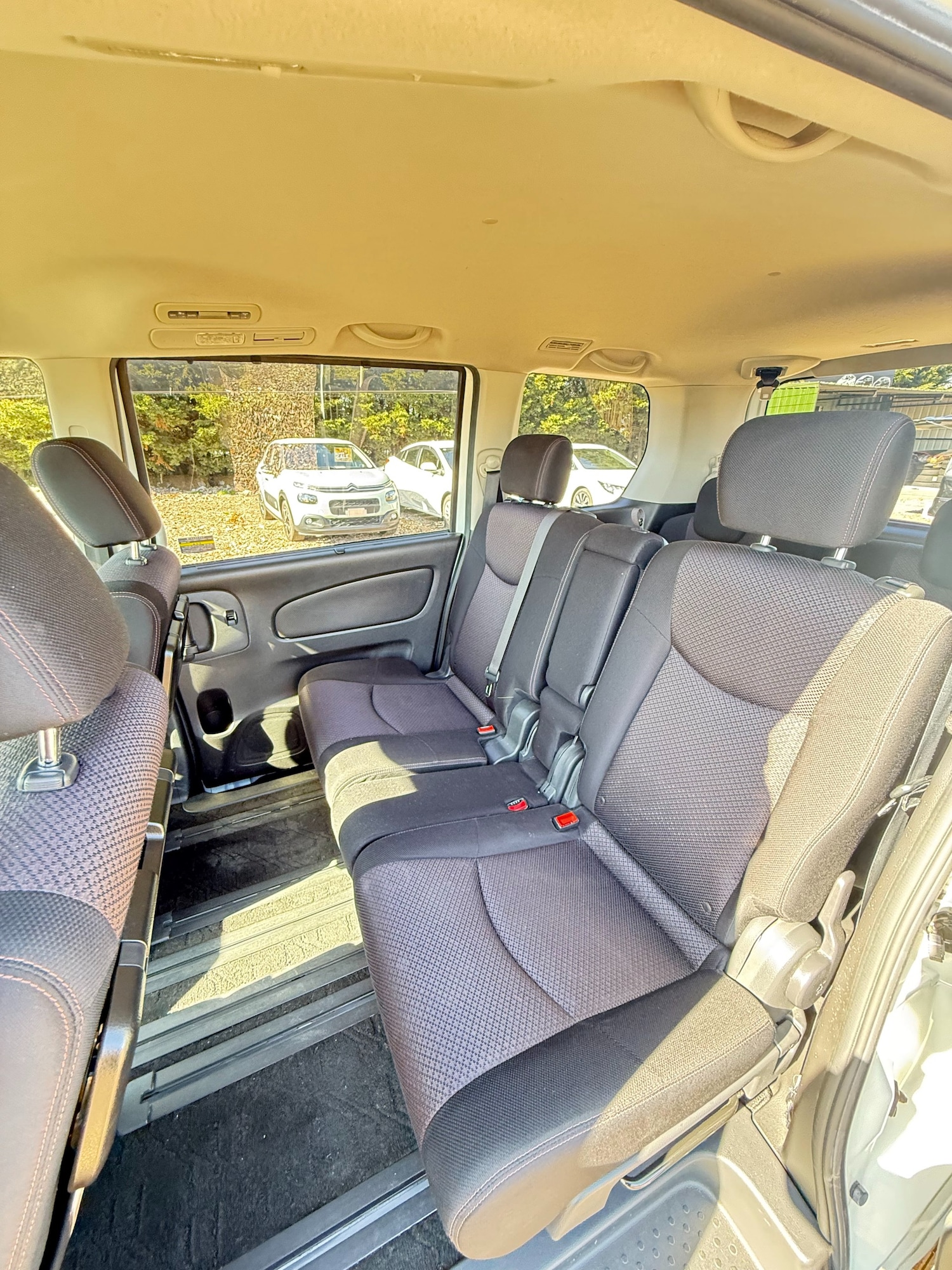 Used Nissan Serena 2026 for sale - 77997777: Photo 13