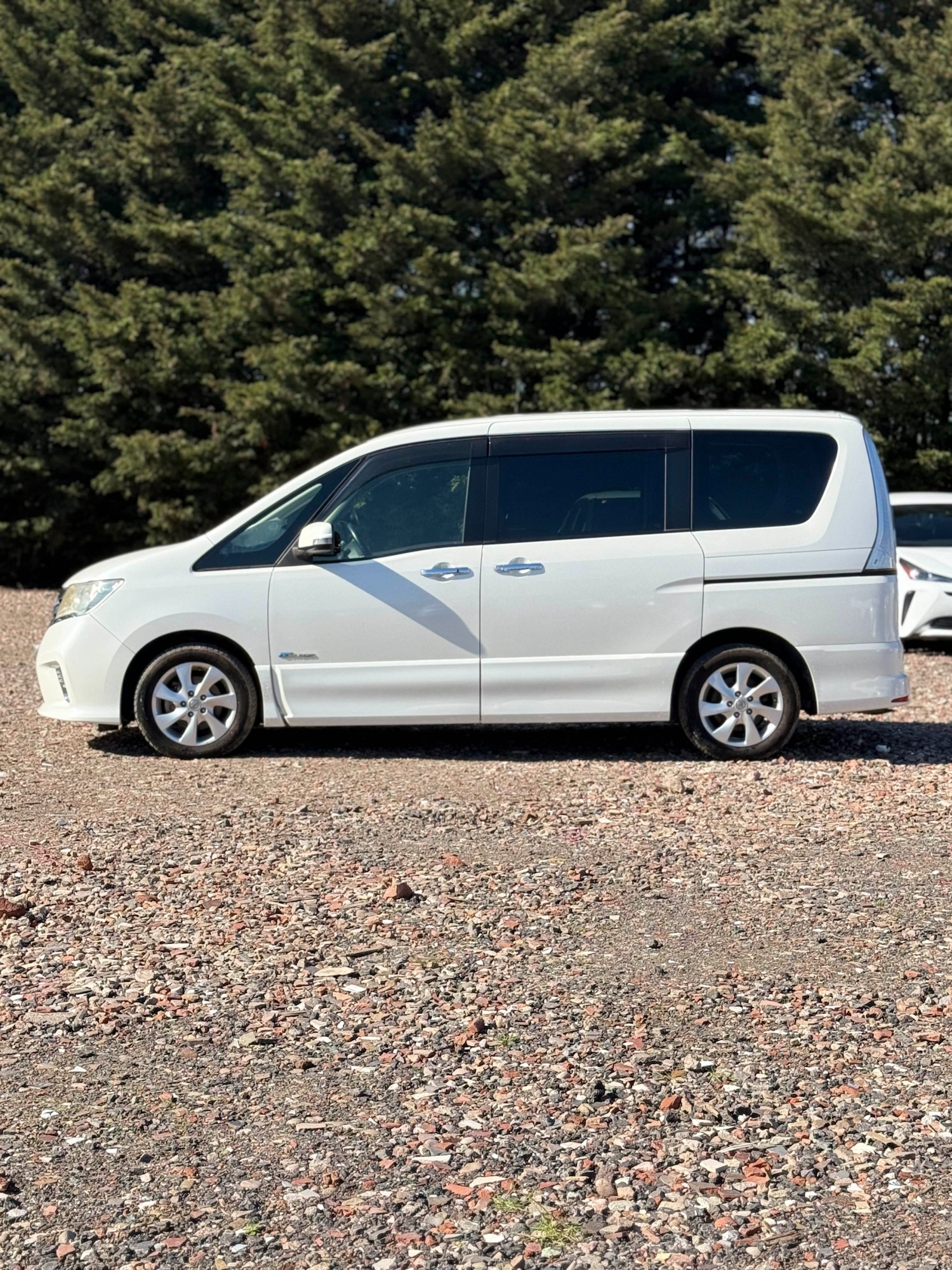Used Nissan Serena 2026 for sale - 77997777: Photo 4
