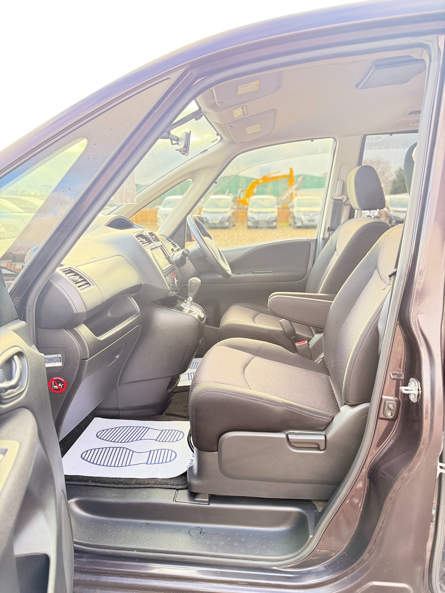 Used Toyota Estima 2016 for sale - 77236972: Photo 15