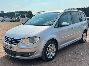 Used Volkswagen Touran 2010 for sale - 79165982: Photo
