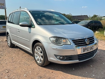 Used Volkswagen Touran 2010 for sale - 79165982: Photo