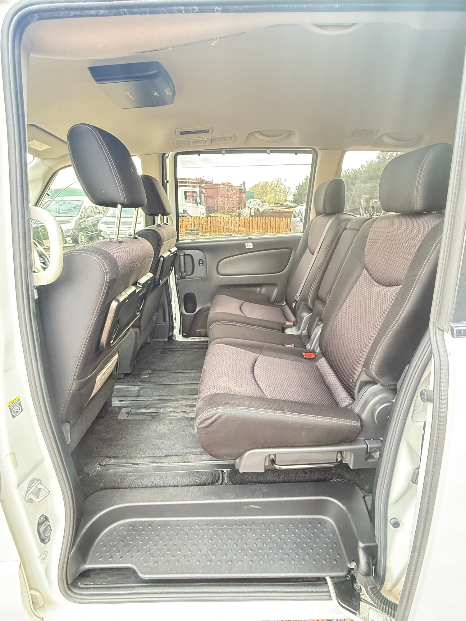 Used Nissan Serena 2026 for sale - 78121210: Photo 16