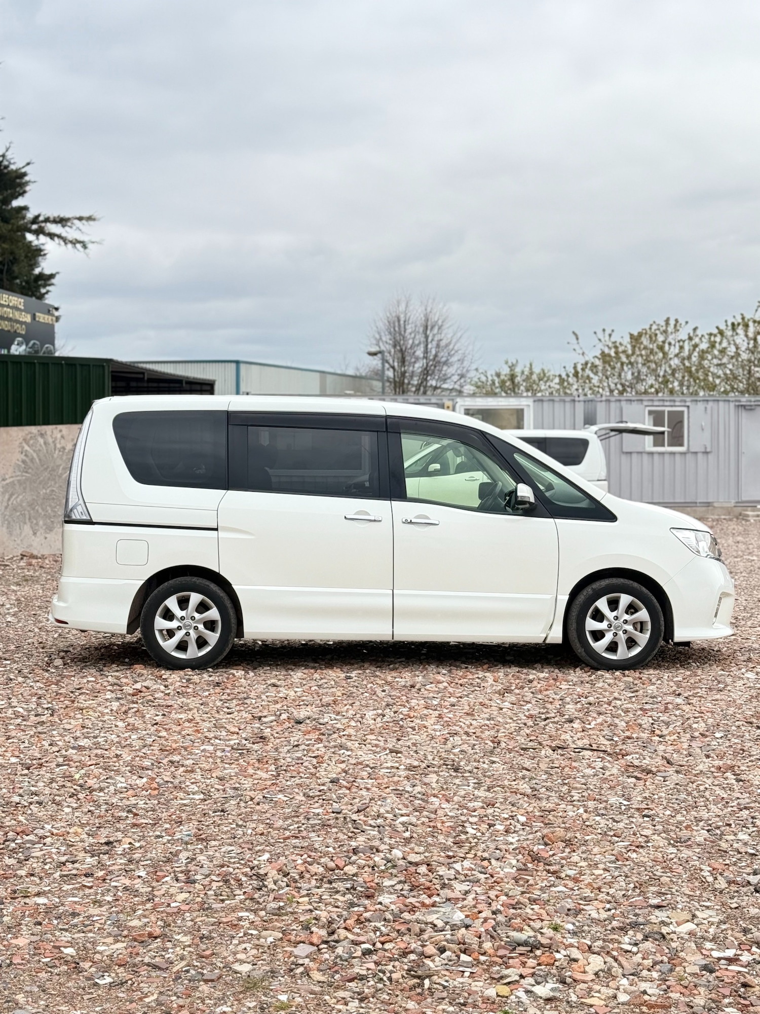 Used Nissan Serena 2026 for sale - 78121210: Photo 6