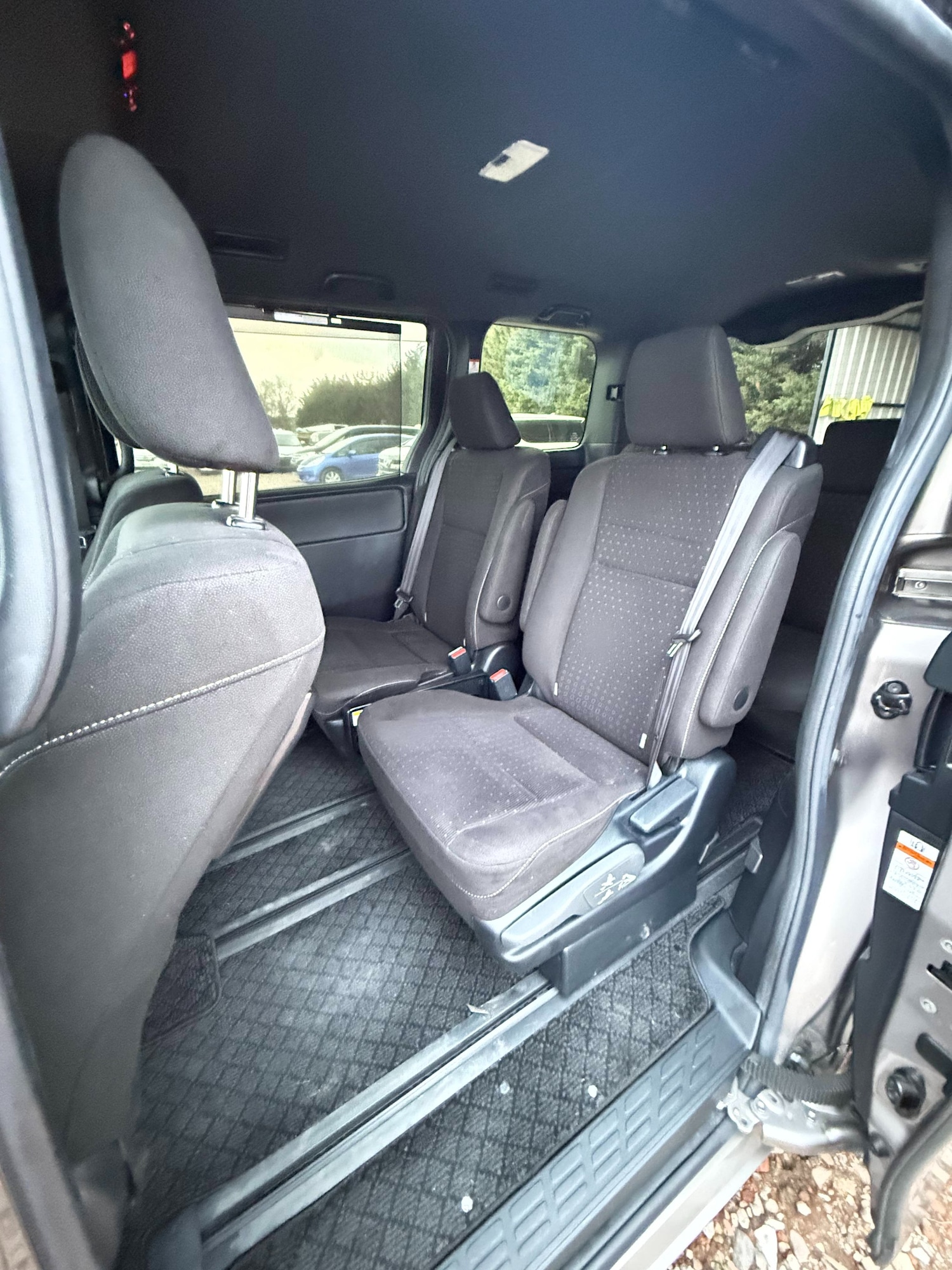 Used Toyota Noah 2019 for sale - 77687328: Photo 12