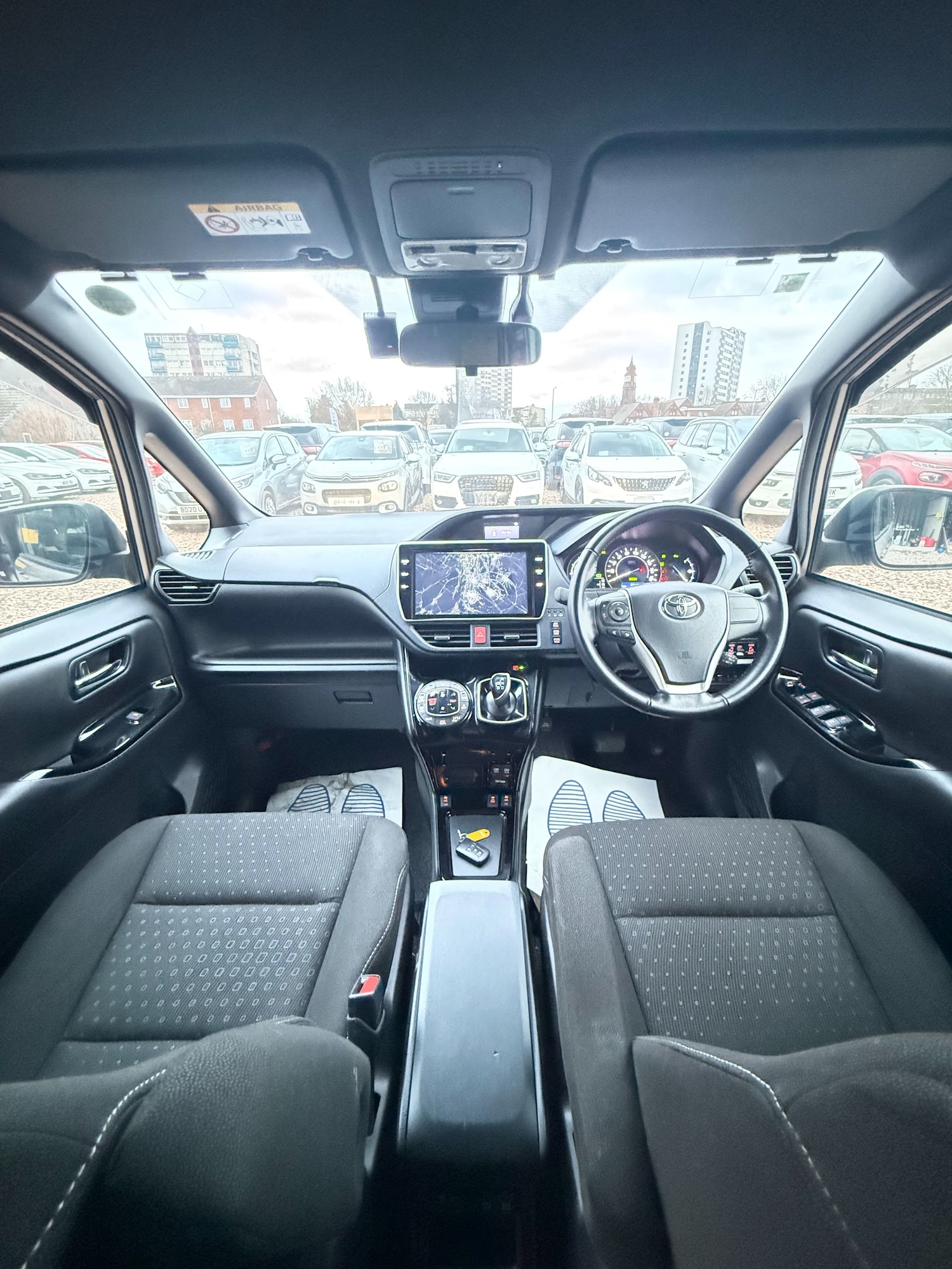 Used Toyota Noah 2019 for sale - 77687328: Photo 9