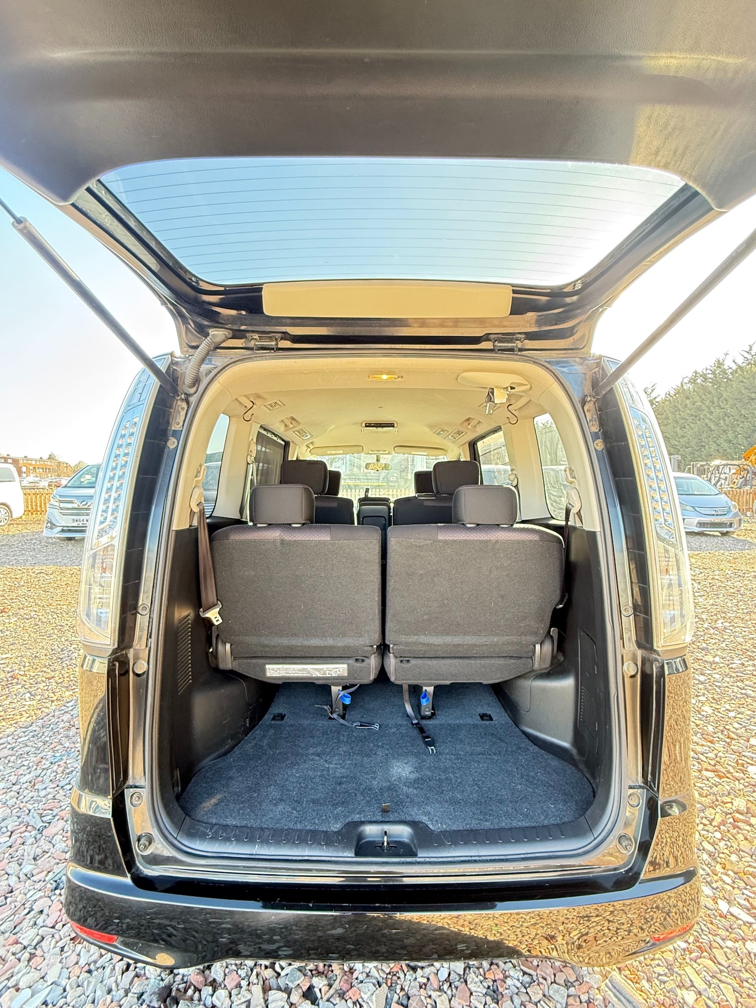 Used Nissan Serena 2026 for sale - 77998098: Photo 15