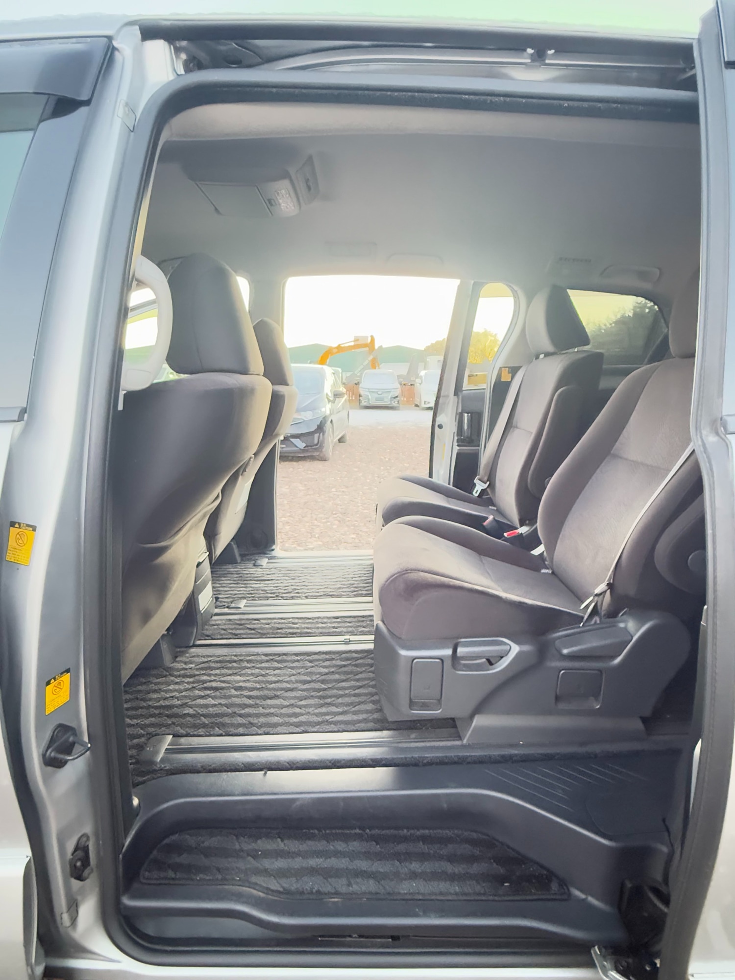 Used Toyota Estima 2025 for sale - 77113528: Photo 5