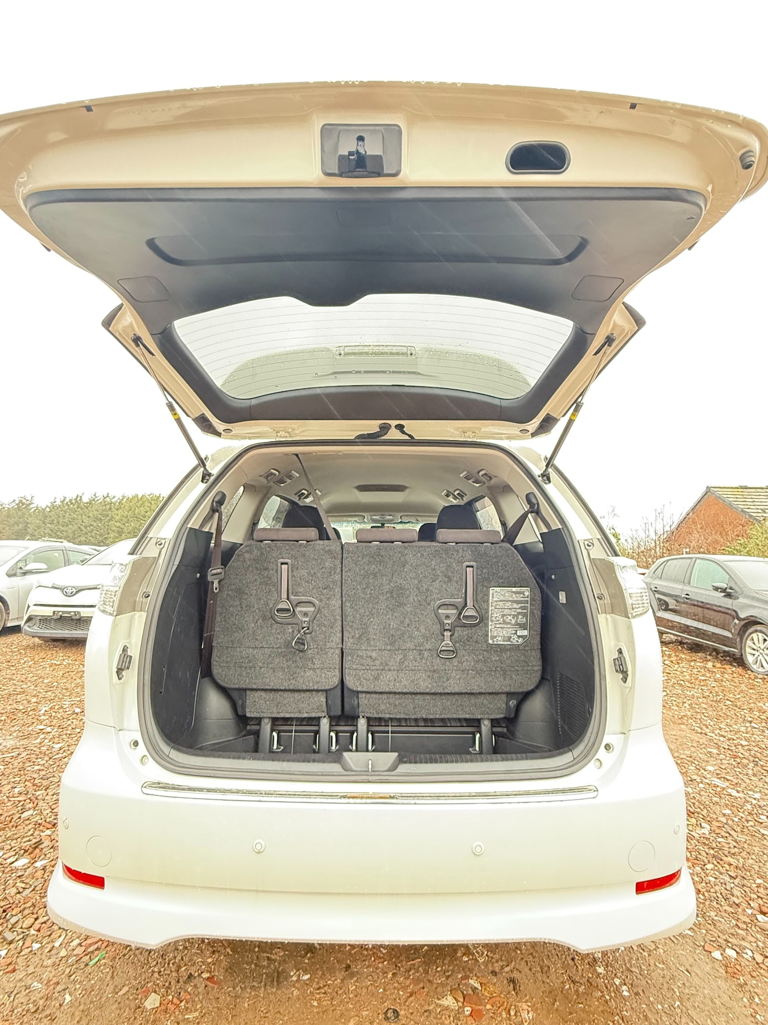 Used Toyota Estima 2016 for sale - 77170809: Photo 8