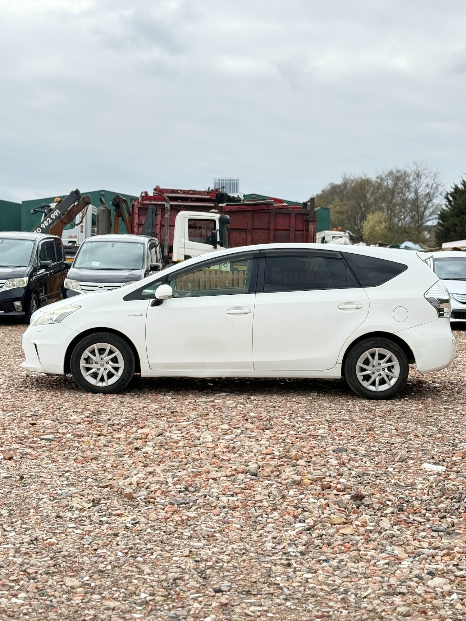 Used Toyota Prius+ 2026 for sale - 78105897: Photo 2
