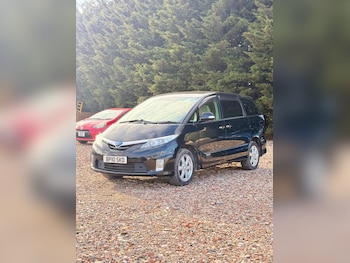 Used Toyota Estima 2010 for sale - 77726475: Photo