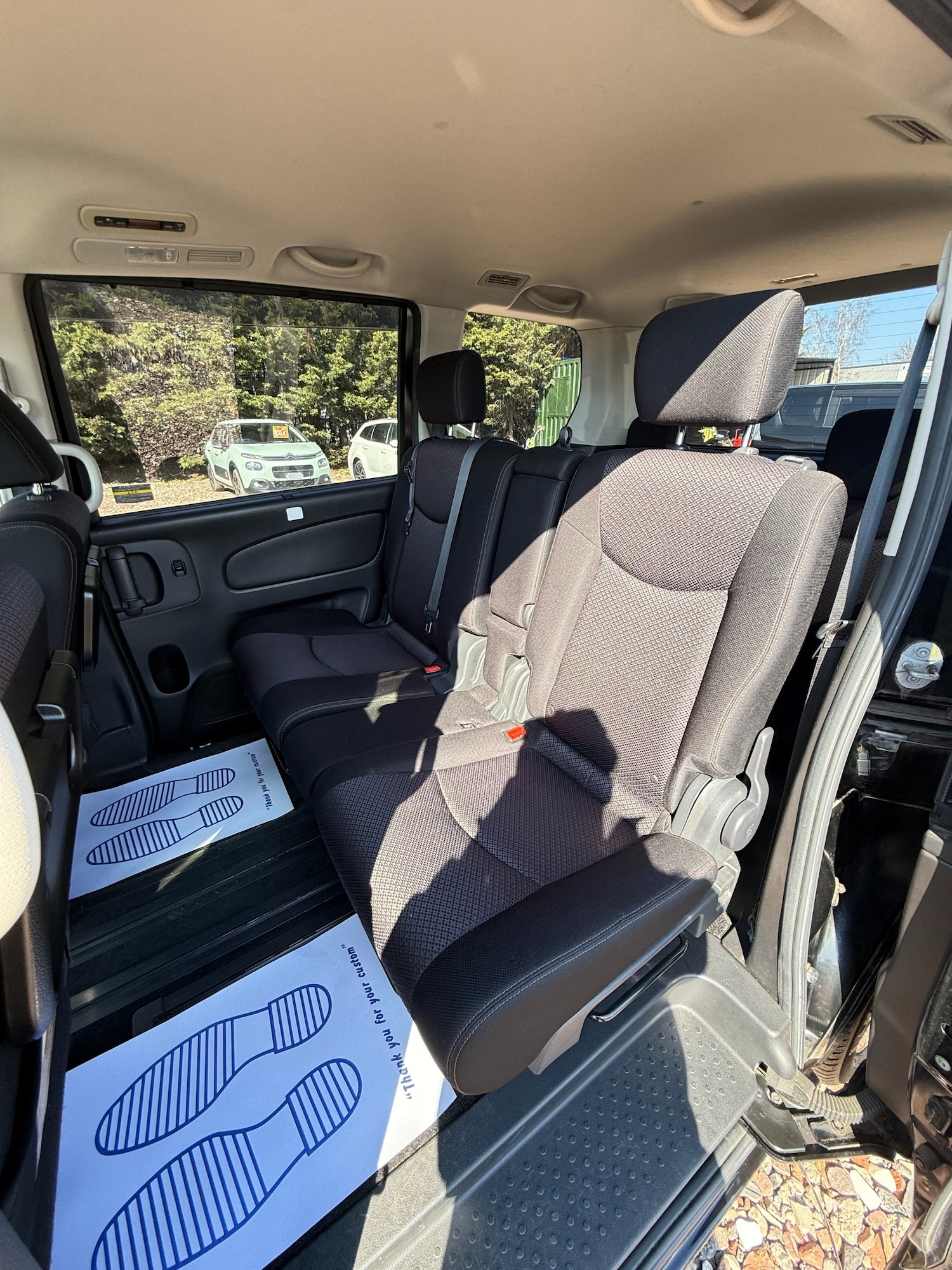 Used Nissan Serena 2013 for sale - 78010666: Photo 11