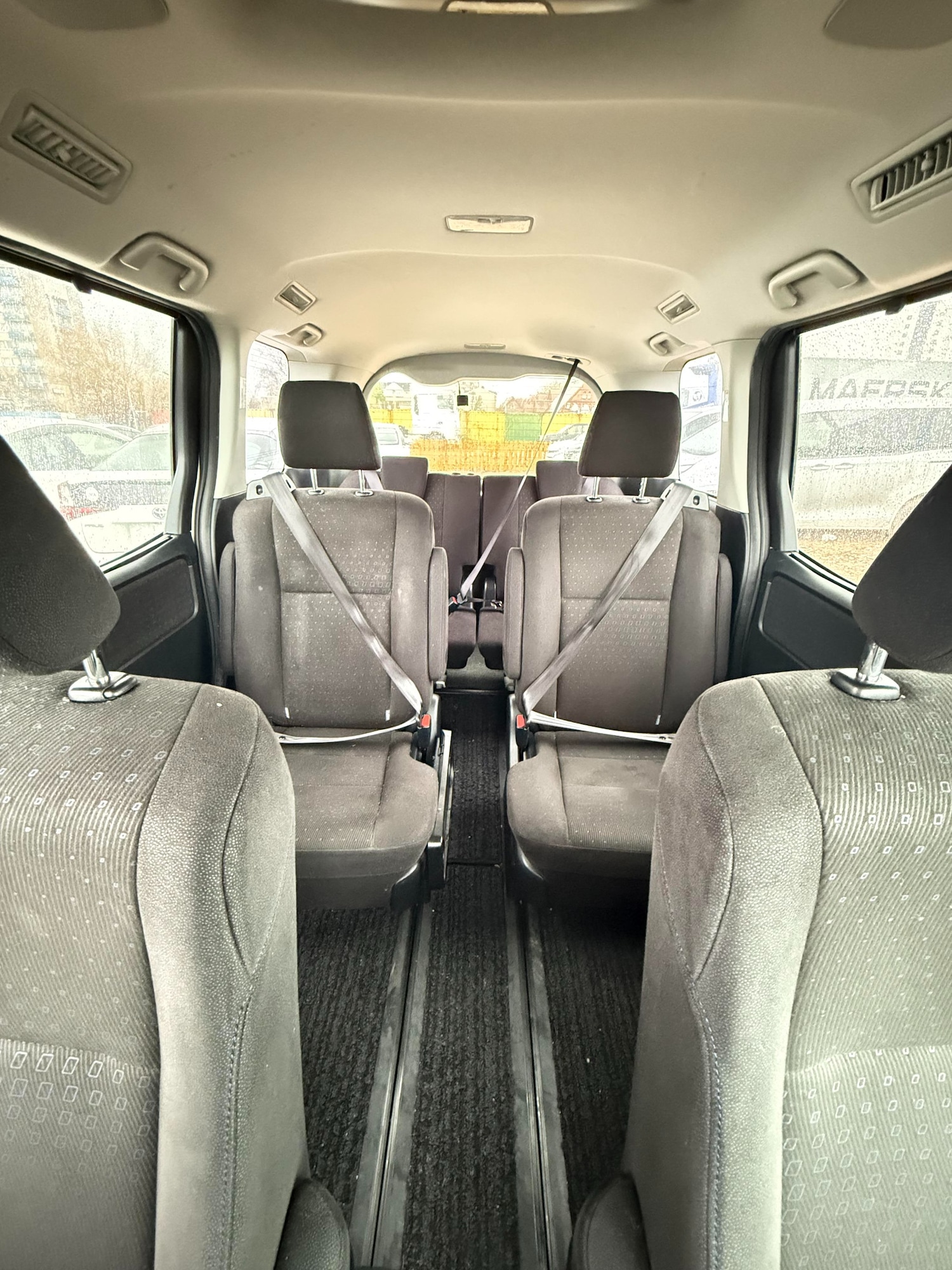 Used Toyota Voxy 2016 for sale - 77195002: Photo 8