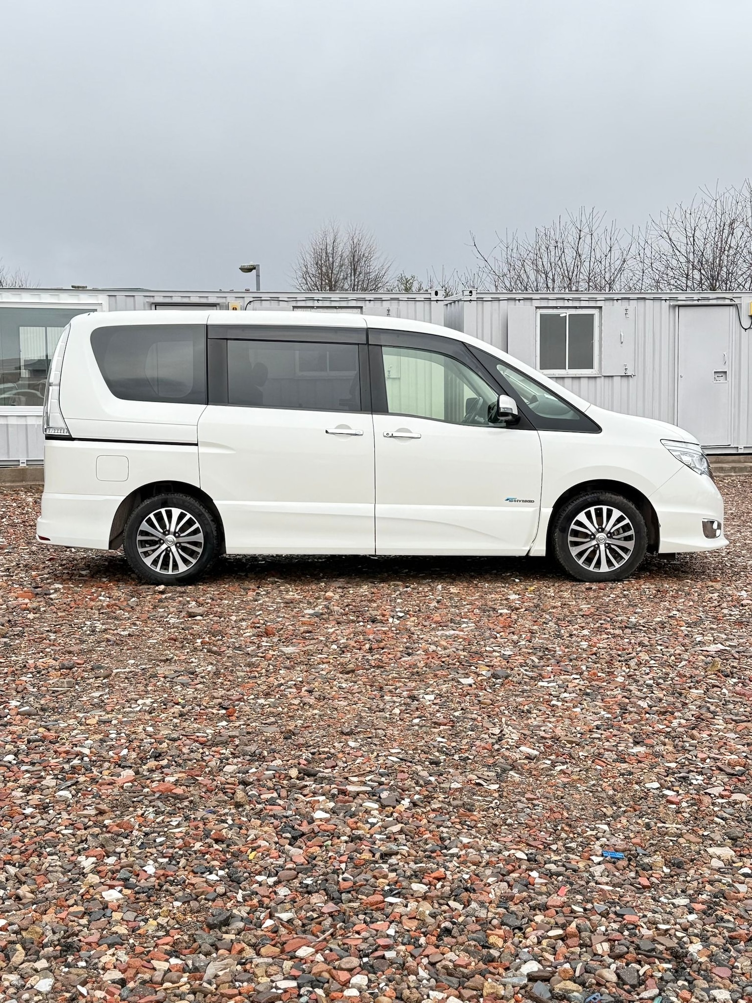 Used Nissan Serena 2014 for sale - 77715120: Photo 4