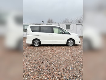 Used Nissan Serena 2014 for sale - 77715120: Photo