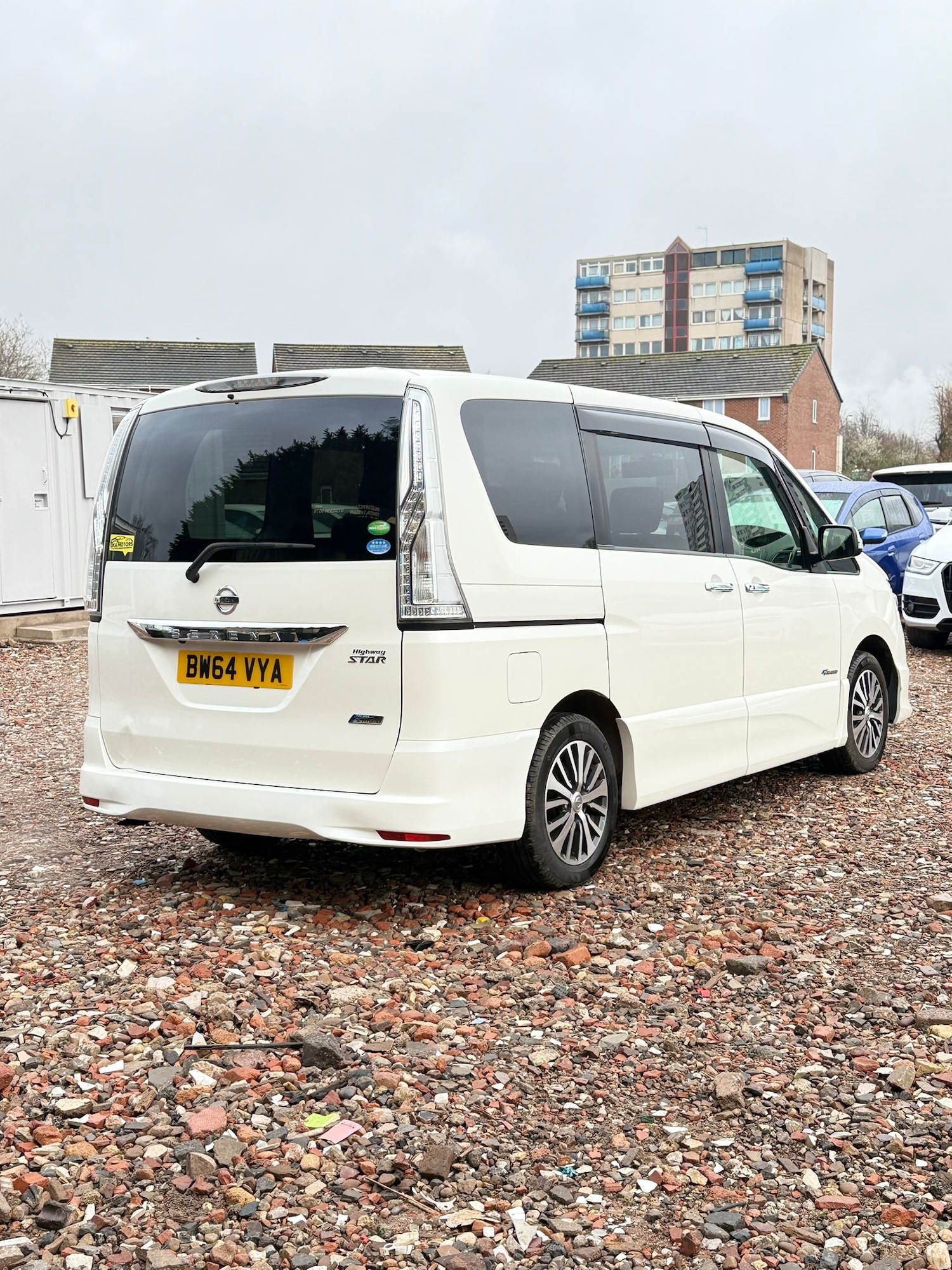 Used Nissan Serena 2014 for sale - 77715120: Photo 5