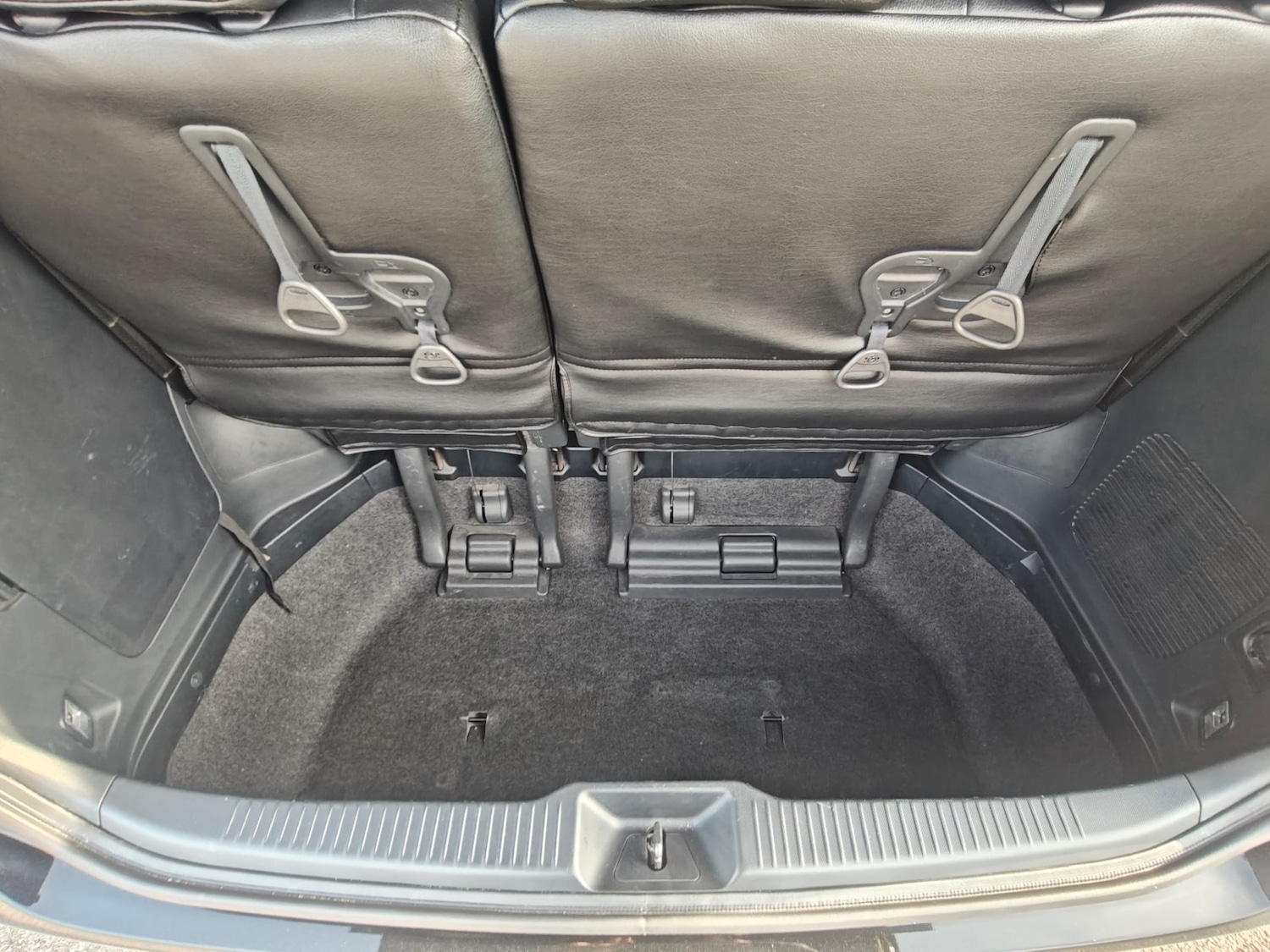 Used Toyota Estima 2012 for sale - 78185813: Photo 16