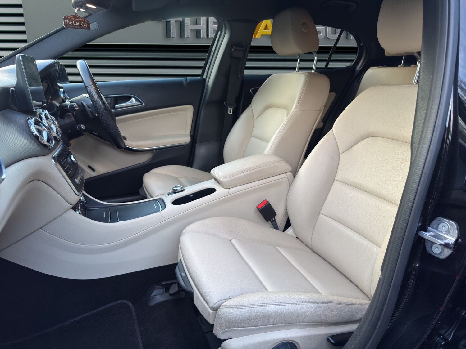 Used Mercedes-Benz GLA 2019 for sale - 77543359: Photo 17