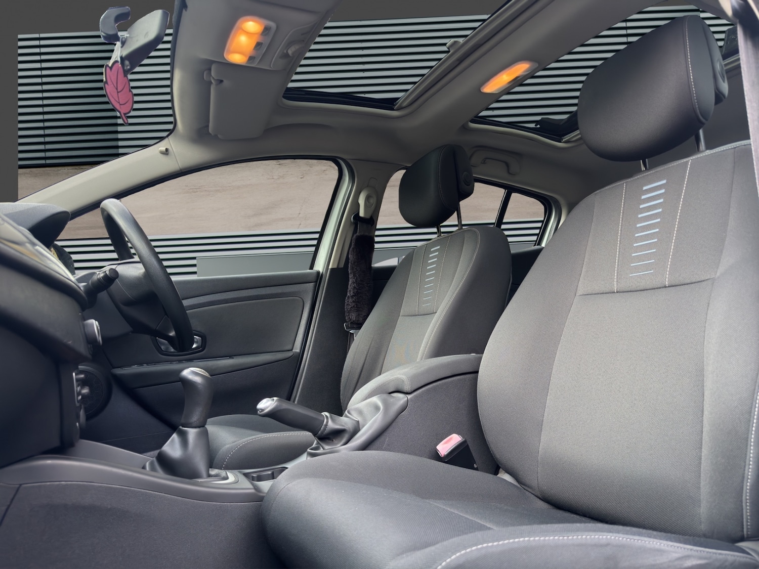 Used Renault Megane 2010 for sale - 76527444: Photo 16