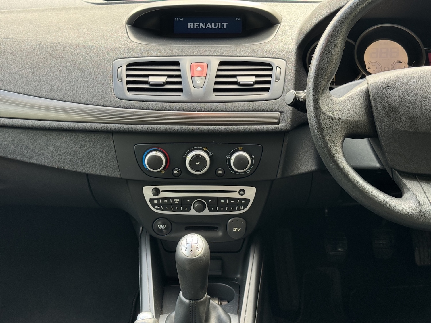 Used Renault Megane 2010 for sale - 76527444: Photo 18