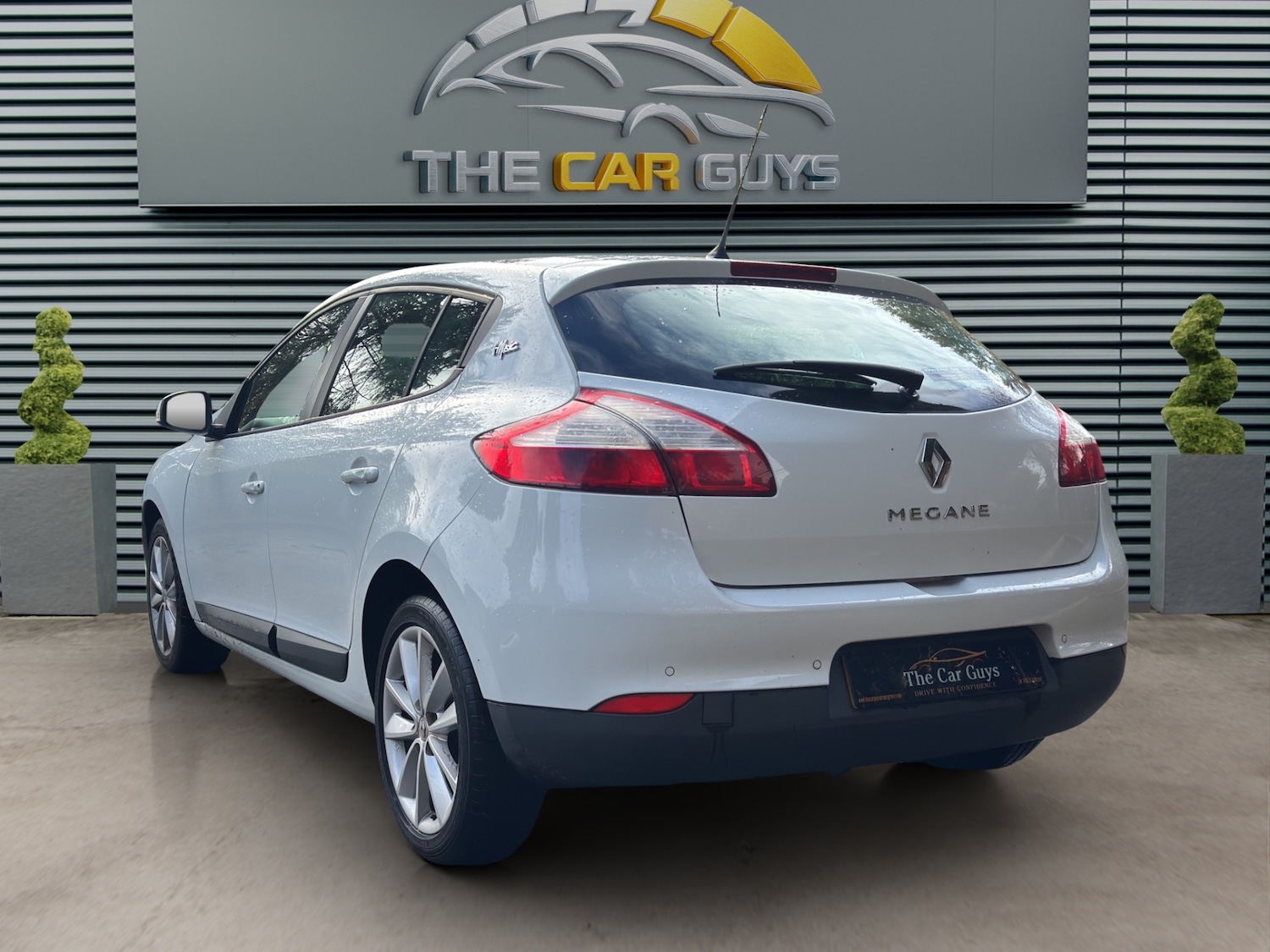 Used Renault Megane 2010 for sale - 76527444: Photo 5