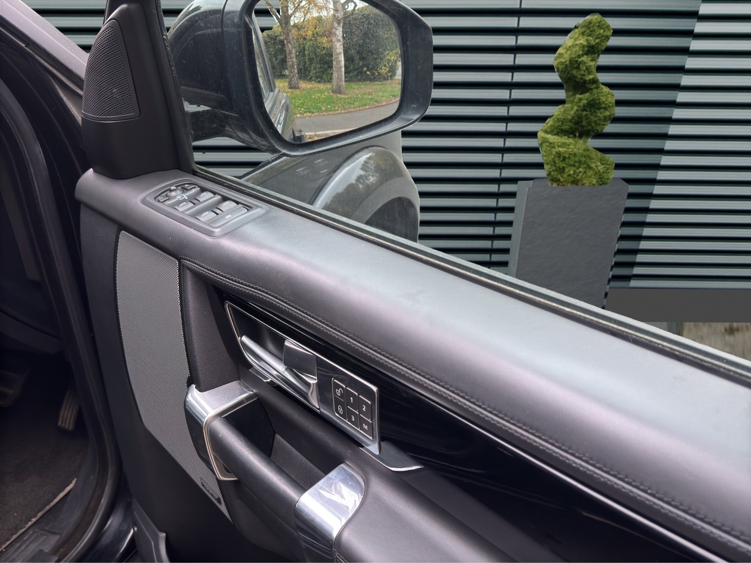 Used Land Rover Discovery 2016 for sale - 77543366: Photo 12