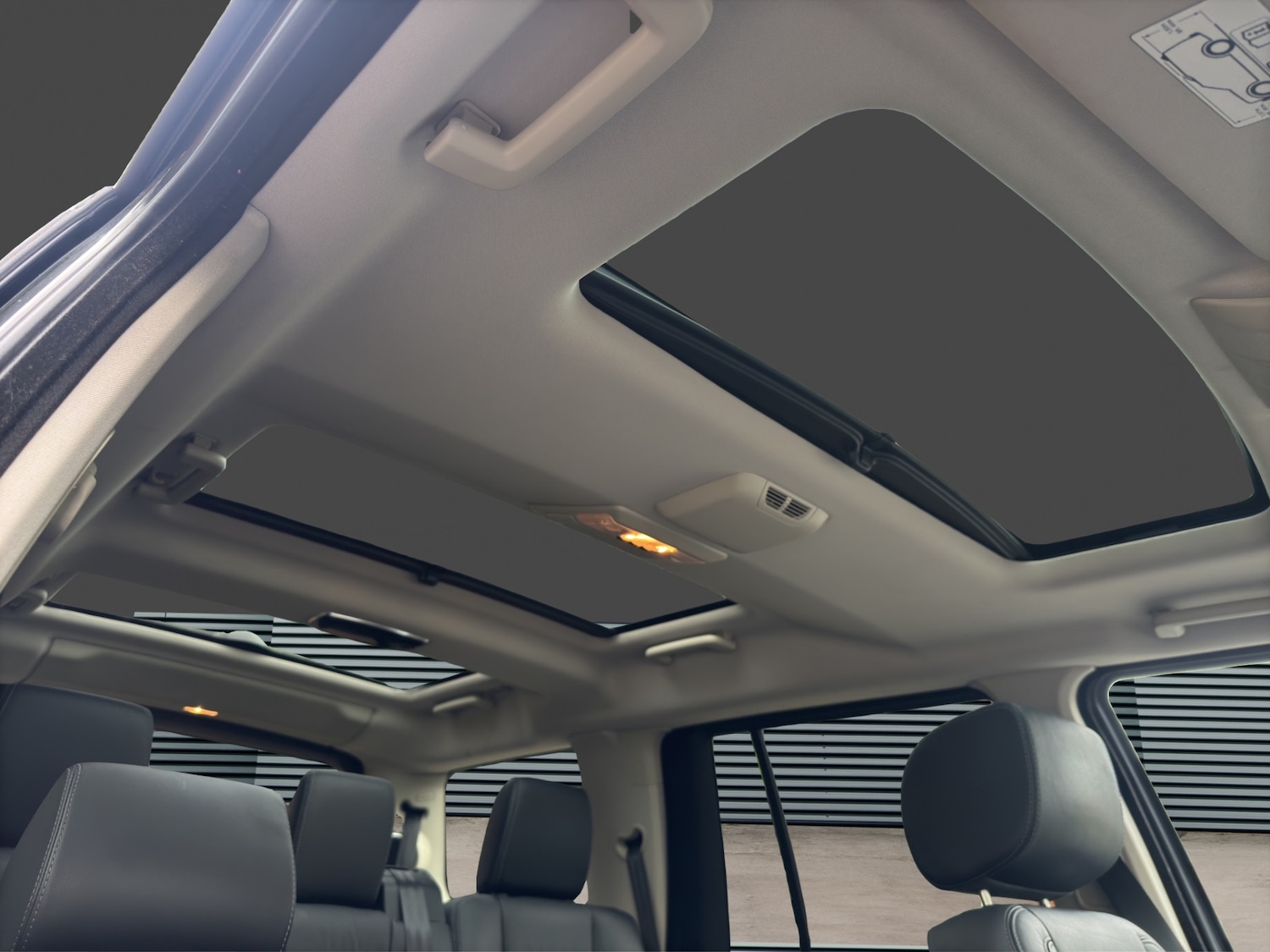 Used Land Rover Discovery 2016 for sale - 76527452: Photo 22