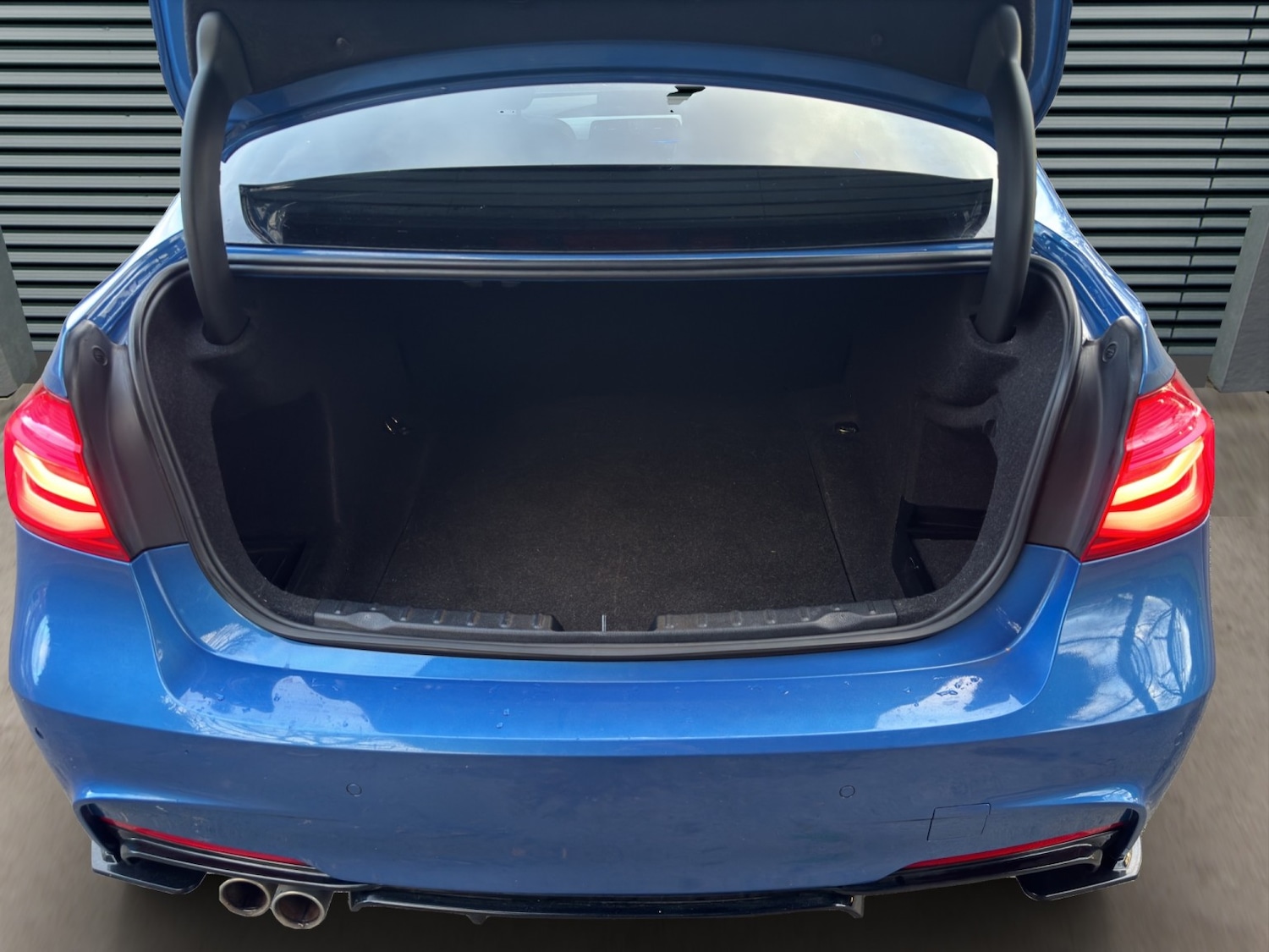 Used BMW 3 Series 2017 for sale - 77543372: Photo 24