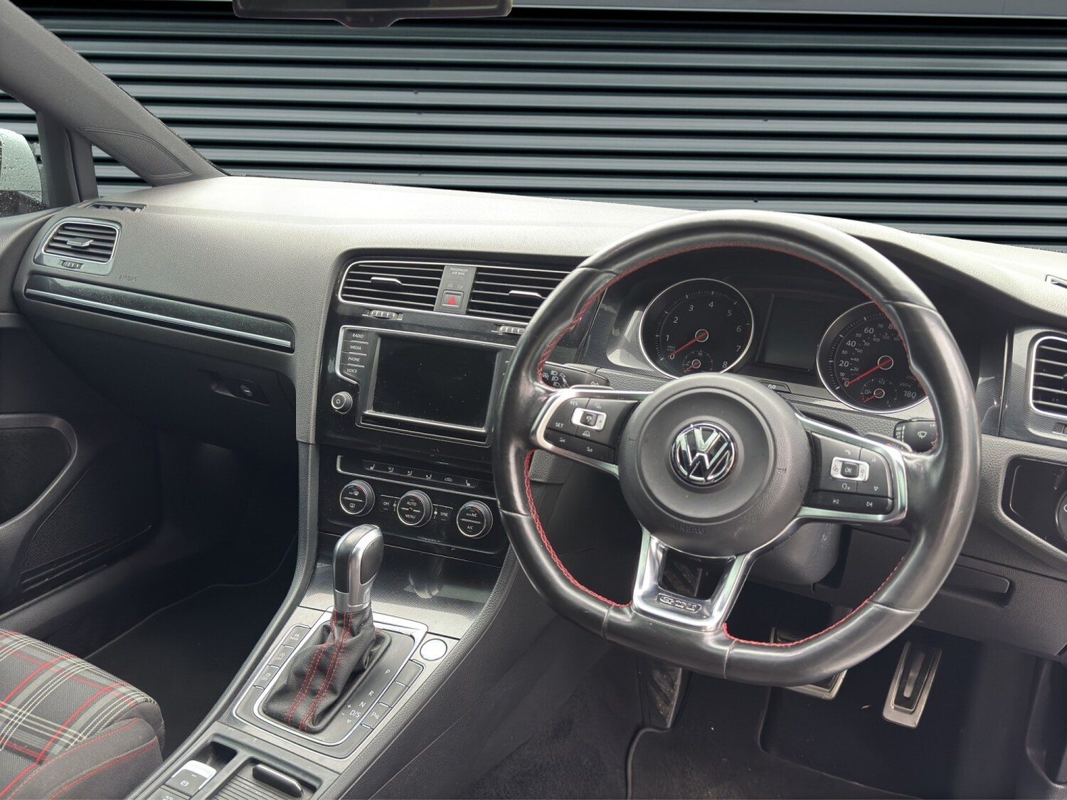 Used Volkswagen Golf 2015 for sale - 77543357: Photo 11