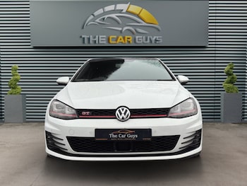 Used Volkswagen Golf 2015 for sale - 77543357: Photo
