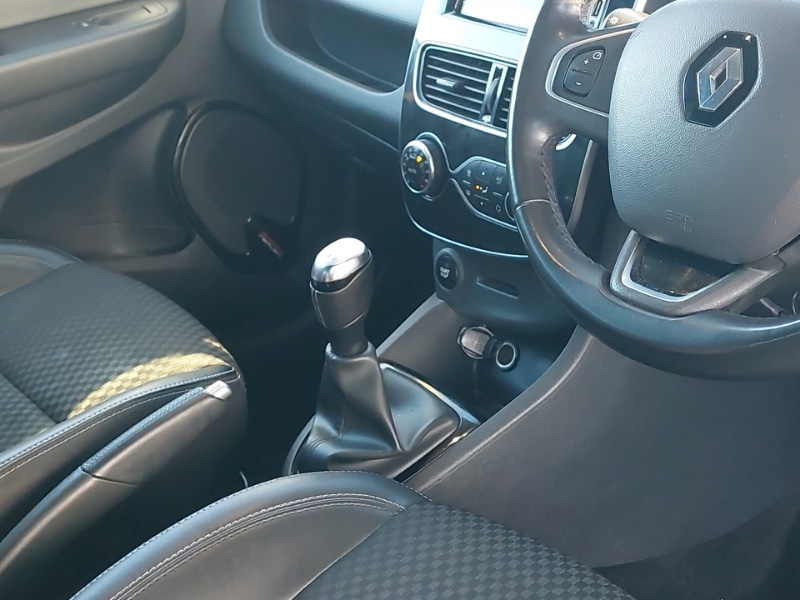 Used Renault Clio 2019 for sale - 77352940: Photo 19