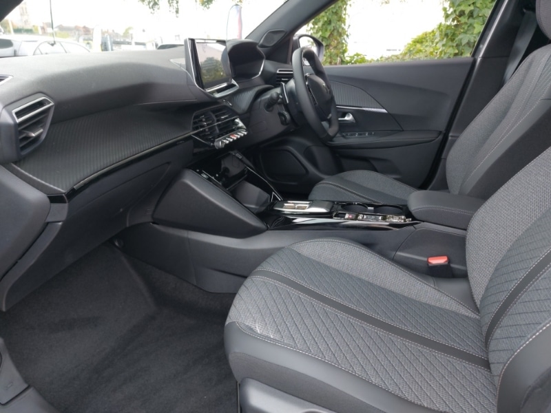 Used Peugeot 2008 2025 for sale - 76289310: Photo 5