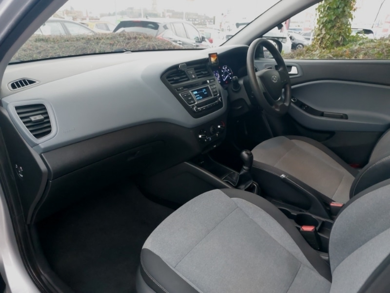 Used Hyundai i20 2015 for sale - 77453842: Photo 5