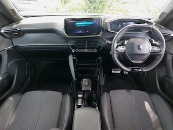 Used Peugeot 2008 2025 for sale - 78312304: Photo