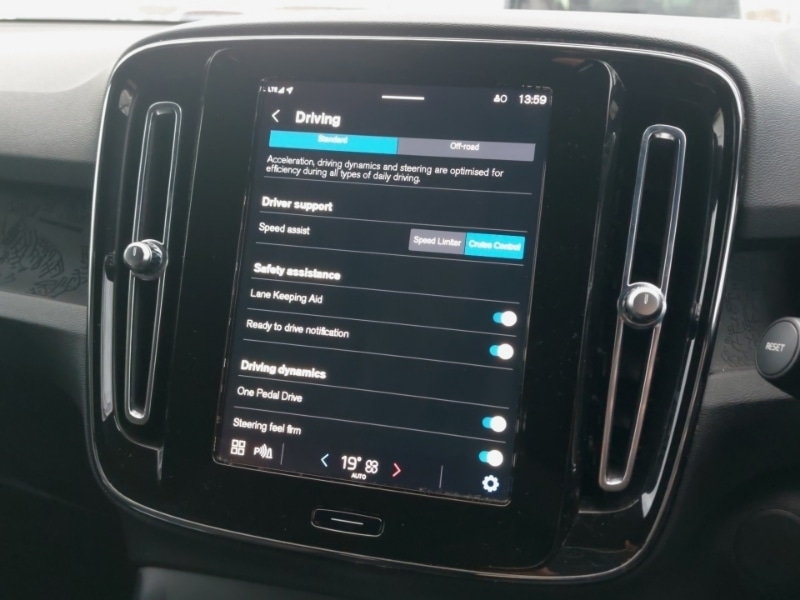 Used Volvo XC40 2022 for sale - 76906431: Photo 16