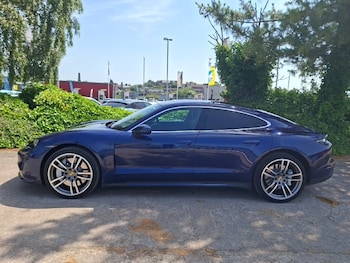 Used Porsche Taycan 2020 for sale - 79447531: Photo