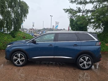 Used Peugeot 5008 2023 for sale - 79694542: Photo