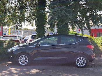 Used Ford Fiesta 2018 for sale - 79489630: Photo