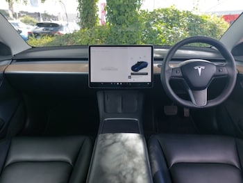 Used Tesla Model 3 2021 for sale - 75976850: Photo