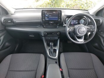 Used Toyota Yaris 2022 for sale - 78169863: Photo