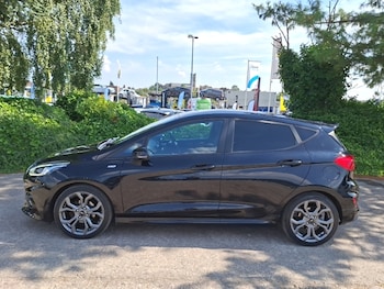 Used Ford Fiesta 2017 for sale - 79195609: Photo