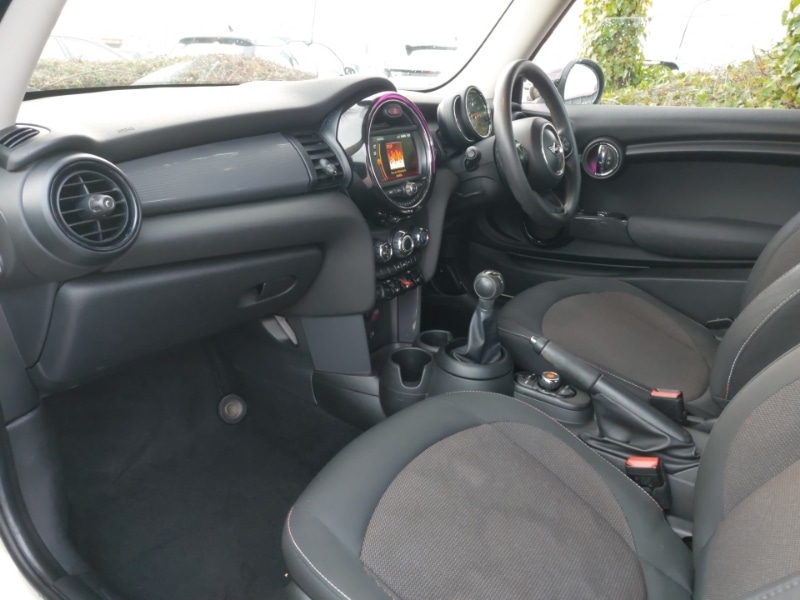Used MINI Hatch 2019 for sale - 78125947: Photo 5