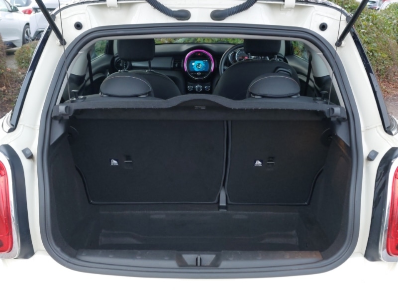 Used MINI Hatch 2019 for sale - 78125947: Photo 8