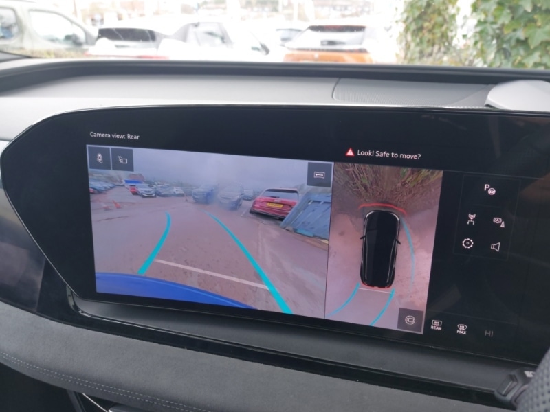 Used Audi Q6 e-tron 2024 for sale - 77852172: Photo 11