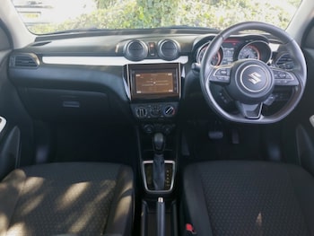 Used Suzuki Swift 2023 for sale - 79356362: Photo