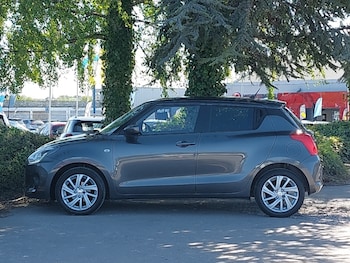 Used Suzuki Swift 2023 for sale - 79356362: Photo