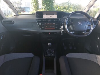 Used Citroen C4 Grand Picasso 2017 for sale - 76244370: Photo 2
