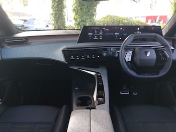 Used Peugeot 3008 2025 for sale - 76365375: Photo