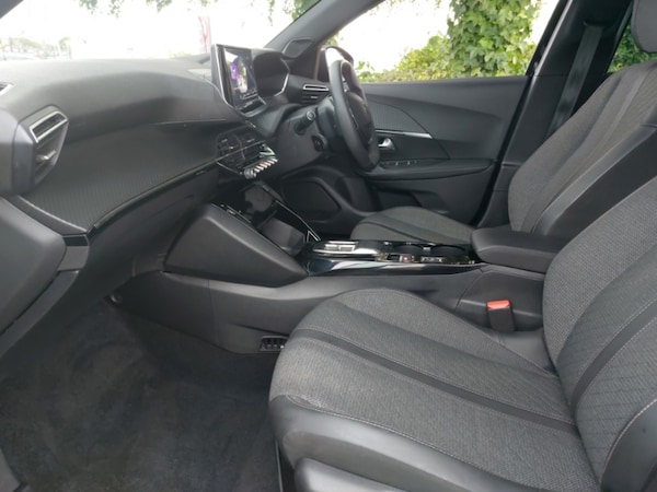 Used Peugeot 2008 2024 for sale - 76335605: Photo 5